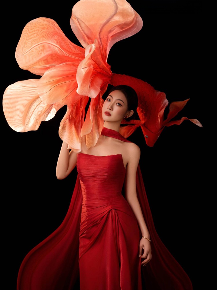 2026 New Year Red Lucky Carp C - đánh giá và giá Ethnic Fashion Shoot